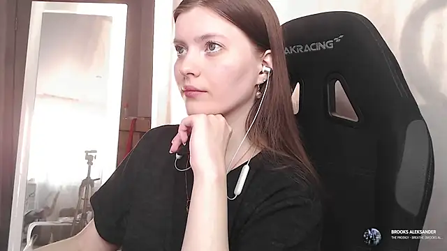 Snapshot of cute_elfy_ chatting on September 21, 2025, 2:44 pm cute elfy online show from September 21, 2025, 2:44 pm
