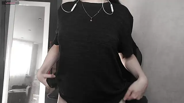 Snapshot of cute_elfy_ chatting on September 23, 2025, 2:35 pm cute elfy online show from September 23, 2025, 2:35 pm
