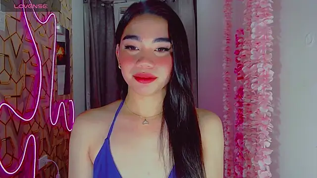 DreamGirlMia online show from May 21, 2026, 3:26 am