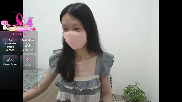 AlinaBaby x online show from October 10, 2025, 5:41 am
