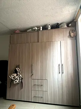 Solara- online show from December 5, 2025, 5:22 pm