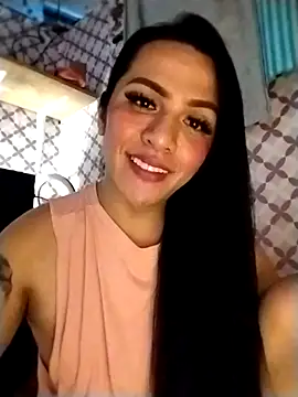 enoria1992 online show from April 4, 2026, 3:51 pm