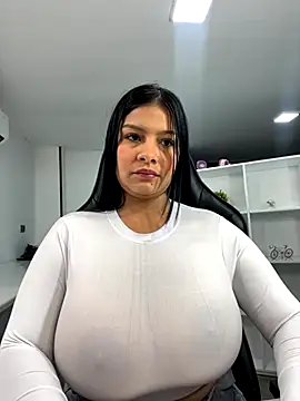 Snapshot of megan_bigboobs_ chatting on September 12, 2025, 11:32 am megan bigboobs online show from September 12, 2025, 11:32 am