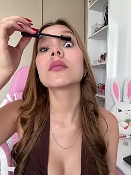 Nikii   online show from April 11, 2026, 2:54 pm