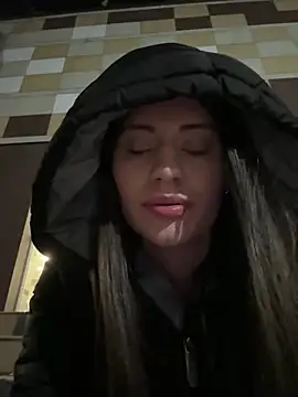 Isabella21  online show from March 5, 2026, 1:02 am