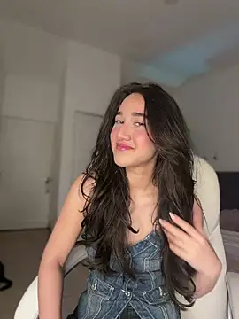 Snapshot of julieta_jhonss chatting on July 21, 2026, 2:25 am julieta jhonss online show from July 21, 2026, 2:25 am