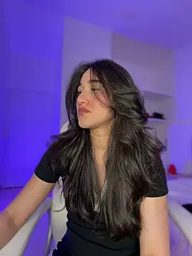 julieta jhonss online show from June 2, 2026, 2:33 am