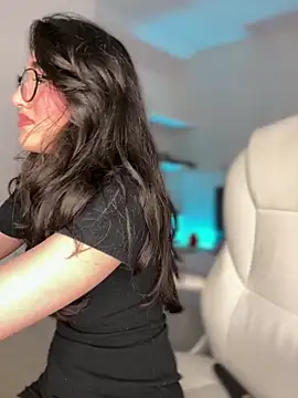 julieta jhonss online show from March 30, 2026, 3:41 am