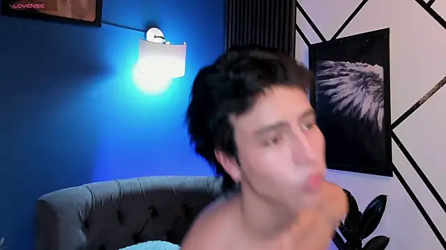 Christopher 77 online show from November 10, 2025, 7:08 pm