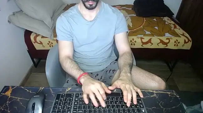 bossking017 online show from March 17, 2025, 11:21 am