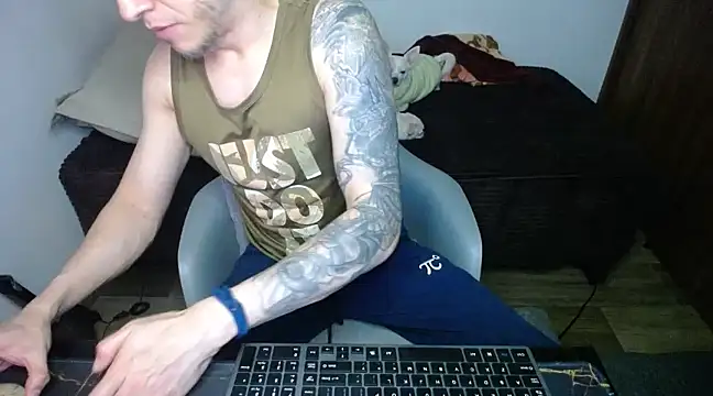 bossking017 online show from February 28, 2025, 1:05 am