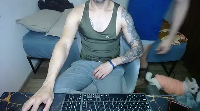 bossking017 online show from March 13, 2025, 3:22 am