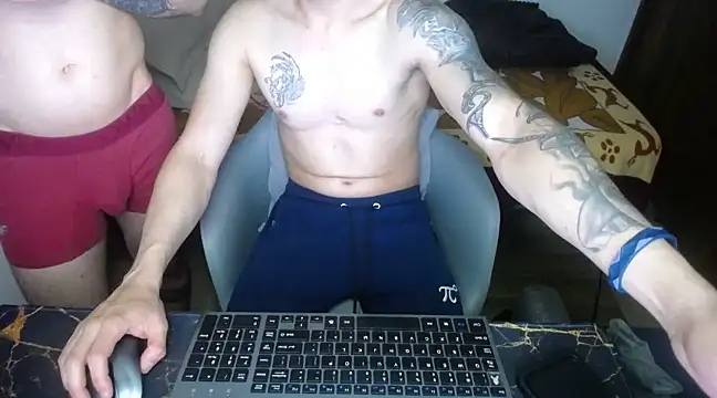 bossking017 online show from March 19, 2025, 2:48 am