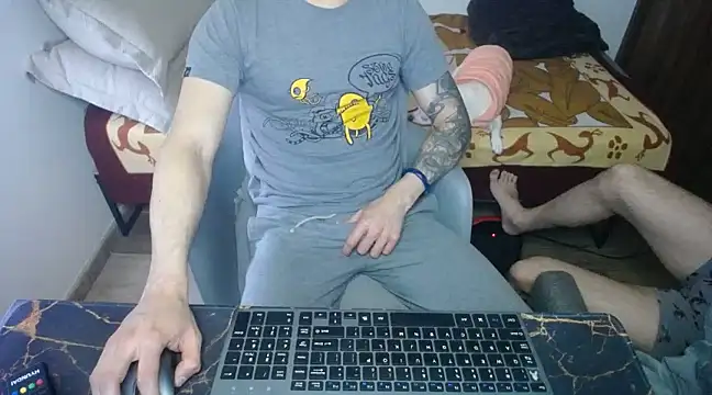 bossking017 online show from March 17, 2025, 3:18 pm