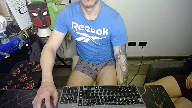 bossking017 online show from September 29, 2025, 3:24 am