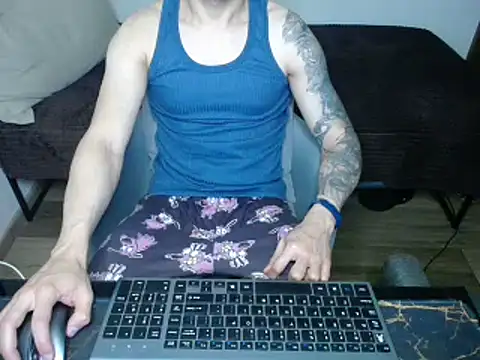 bossking017 online show from March 9, 2025, 2:18 am