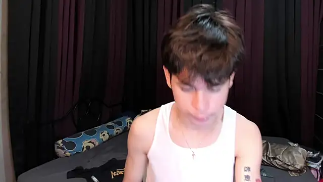 hotfreshdior online show from March 26, 2026, 2:26 pm