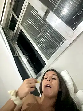 Snapshot of Isabelaa_ chatting on November 11, 2025, 10:26 pm Isabelaa online show from November 11, 2025, 10:26 pm