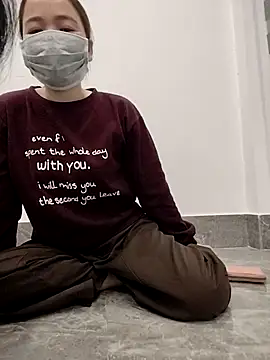 Snapshot of daisylouis chatting on March 2, 2026, 10:11 am daisylouis online show from March 2, 2026, 10:11 am