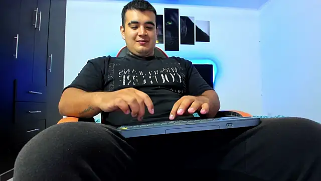 thiago  cp01 online show from November 16, 2025, 6:29 am