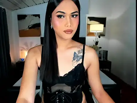 CallaWang online show from November 2, 2025, 6:13 pm