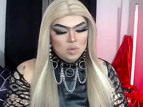 michellevixen922 online show from November 25, 2025, 4:57 am