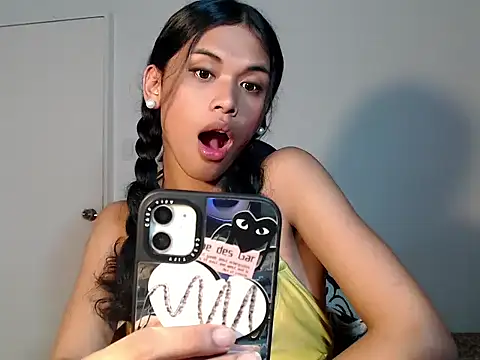 urcurlydiva online show from November 11, 2025, 3:07 pm