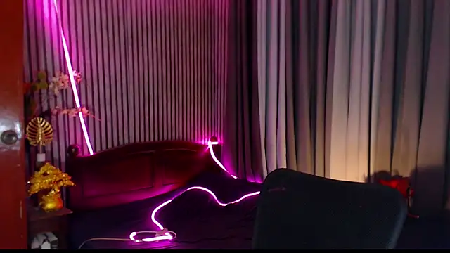 Snapshot of Unforgettablejulia chatting on February 3, 2026, 4:12 pm Unforgettablejulia online show from February 3, 2026, 4:12 pm