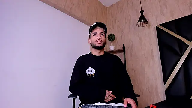 Thiagoferreti online show from September 26, 2025, 3:24 am