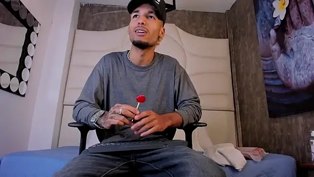 Thiagoferreti online show from September 11, 2025, 3:17 am