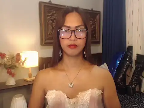 Snapshot of Nathalieheartt chatting on June 25, 2026, 2:20 am Nathalieheartt online show from June 25, 2026, 2:20 am