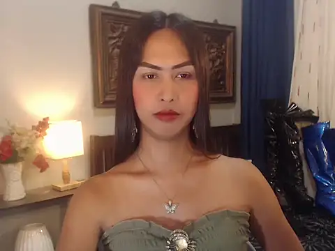Snapshot of Nathalieheartt chatting on July 9, 2026, 1:32 pm Nathalieheartt online show from July 9, 2026, 1:32 pm