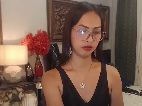 Snapshot of Nathalieheartt chatting on July 30, 2026, 1:21 pm Nathalieheartt online show from July 30, 2026, 1:21 pm