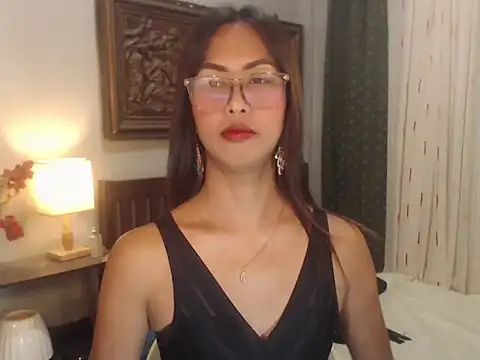 Snapshot of Nathalieheartt chatting on July 21, 2026, 1:34 pm Nathalieheartt online show from July 21, 2026, 1:34 pm
