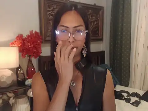 Snapshot of Nathalieheartt chatting on July 27, 2026, 1:51 pm Nathalieheartt online show from July 27, 2026, 1:51 pm