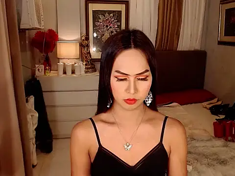 Snapshot of Nathalieheartt chatting on February 10, 2026, 2:21 am Nathalieheartt online show from February 10, 2026, 2:21 am