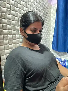 Hot Jaanvi  online show from March 27, 2026, 10:49 am