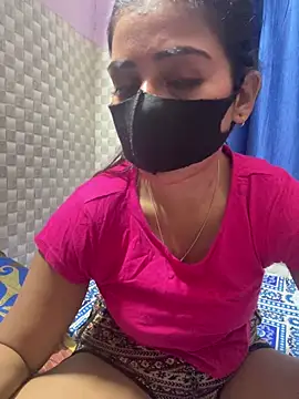 Hot Jaanvi  online show from May 7, 2026, 5:49 pm