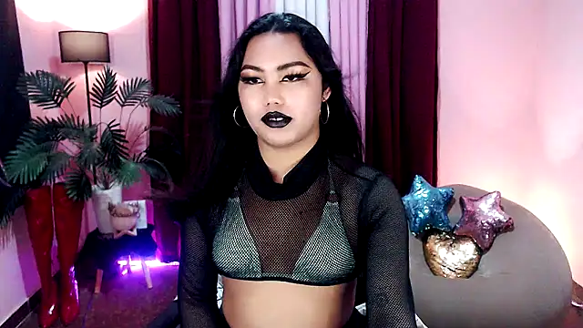 Unique Maya online show from November 3, 2025, 8:51 am