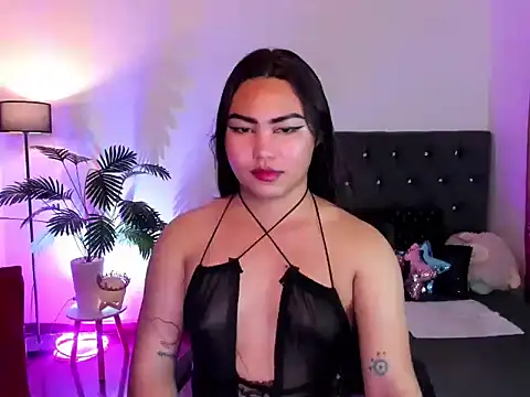 Unique Maya online show from April 15, 2026, 8:42 am