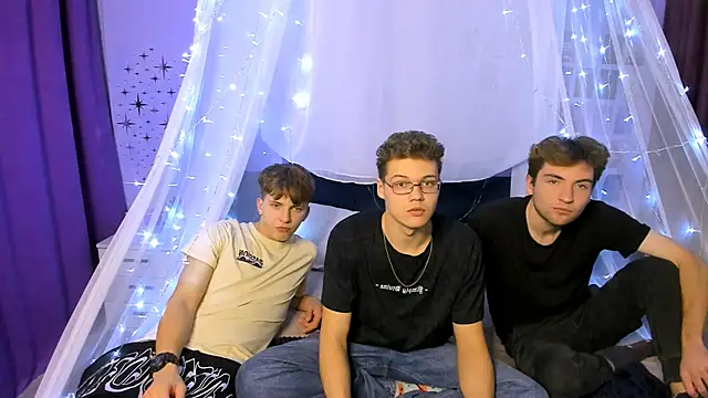 lucas long  online show from October 18, 2025, 7:05 pm