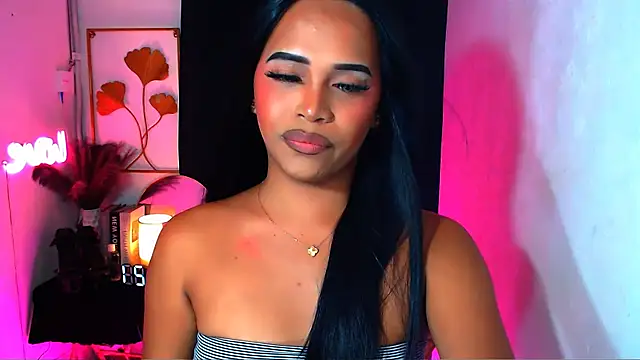 Lorainnelustts online show from March 24, 2026, 1:55 pm