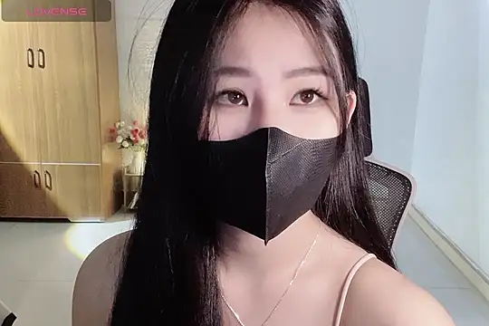    Daisy    online show from December 3, 2025, 2:38 pm