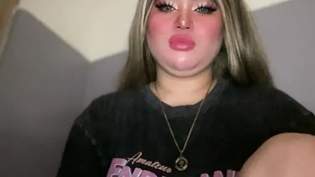 Naughtyrosecum online show from November 27, 2025, 3:23 pm