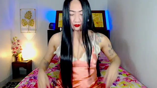 Snapshot of LovelyQueen69 chatting on April 12, 2026, 12:03 am LovelyQueen69 online show from April 12, 2026, 12:03 am