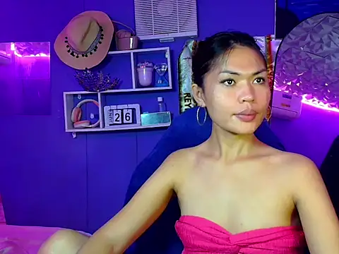 urgirljane online show from June 26, 2026, 7:09 pm