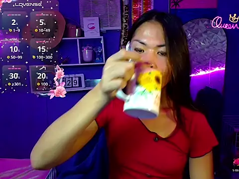 urgirljane online show from June 29, 2026, 7:15 am