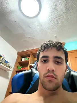 Snapshot of aavrdvh33 chatting on October 31, 2025, 9:43 pm aavrdvh33 online show from October 31, 2025, 9:43 pm