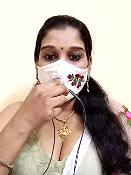 amelia-rani online show from November 26, 2025, 3:23 pm