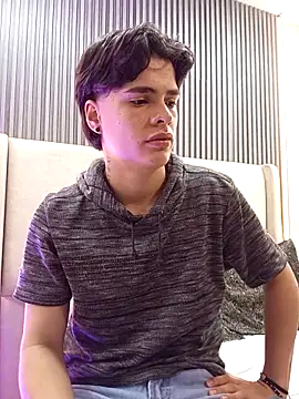 BenitoSaenz online show from September 22, 2025, 12:22 pm